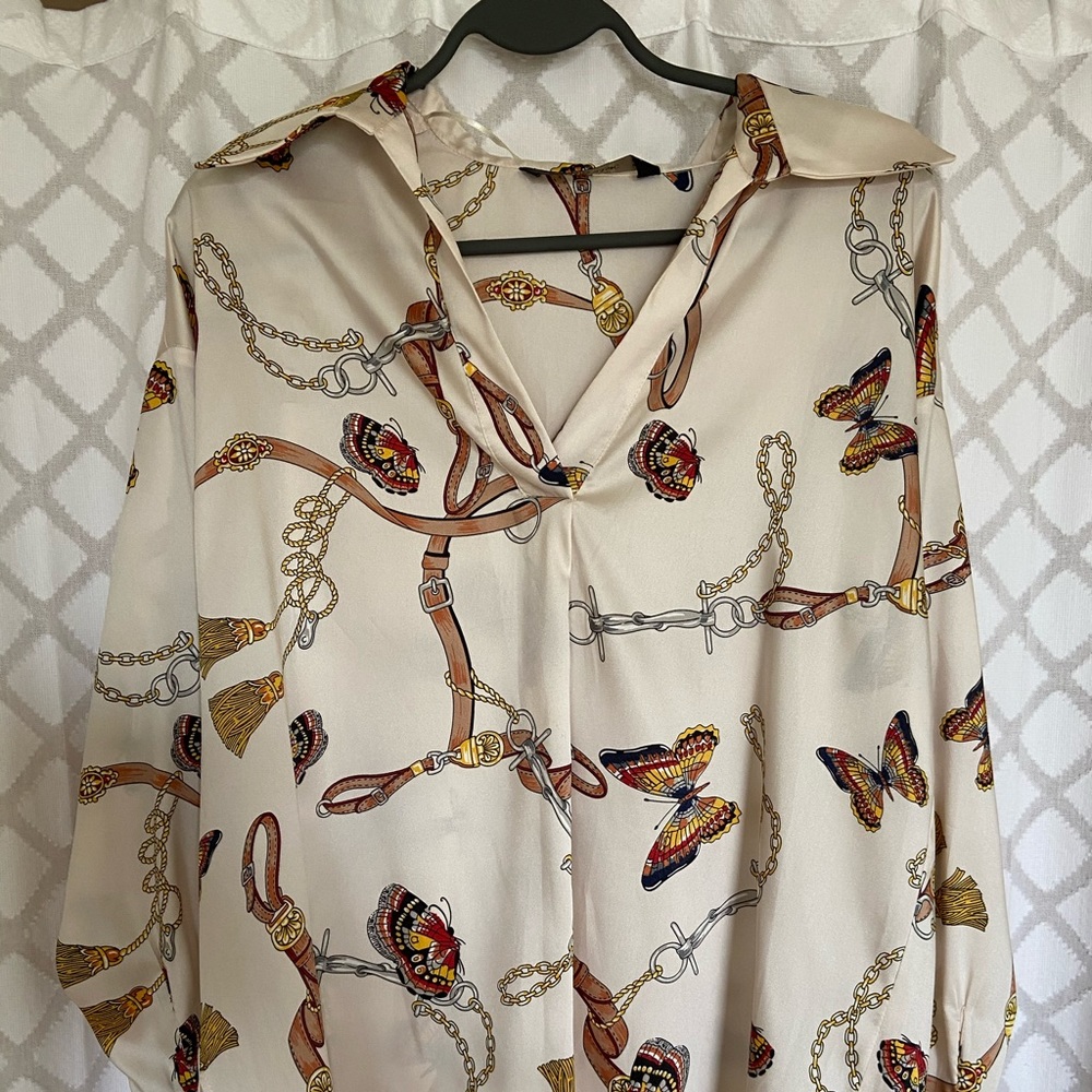 Collared and Patterned Blouse